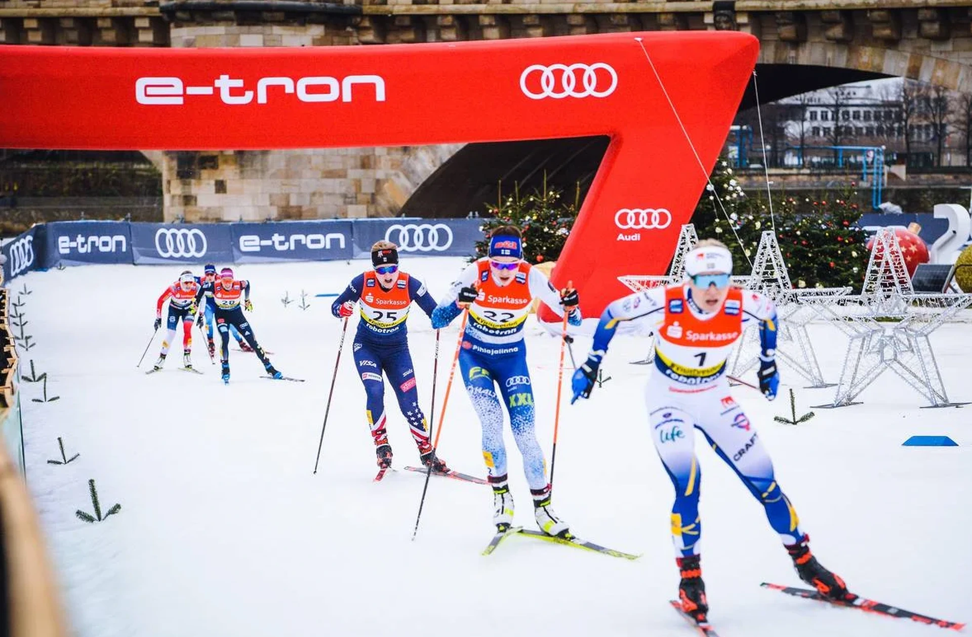 皇冠体育越野滑雪冬季运动综合